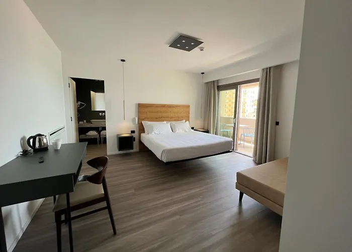 Roccaregina Hotel