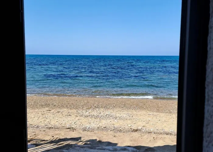 Blue Life, Luxury Rooms Beachfront Rooftop Between Palermo And Cefalu'