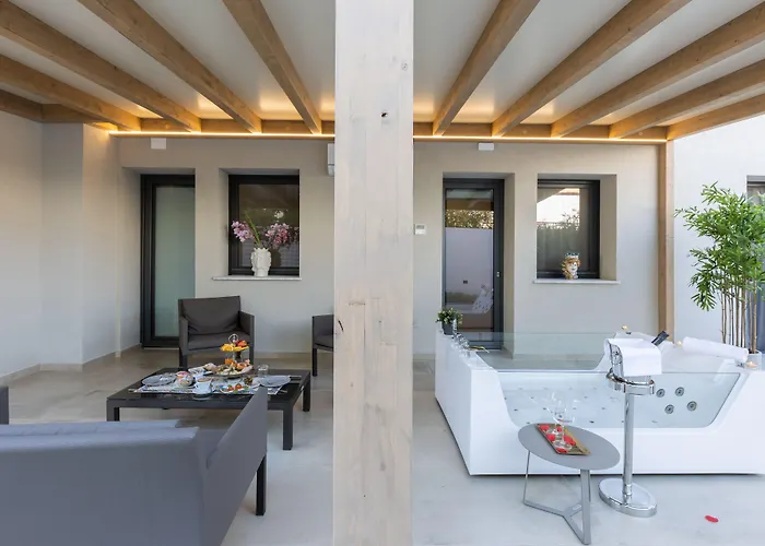 Giafra Luxury Rooms